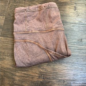 Size 6 fast and free lululemon NWOT